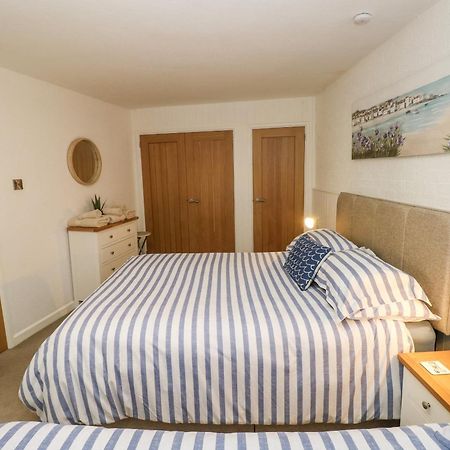 Sea Drift Apartment Tenby Bagian luar foto