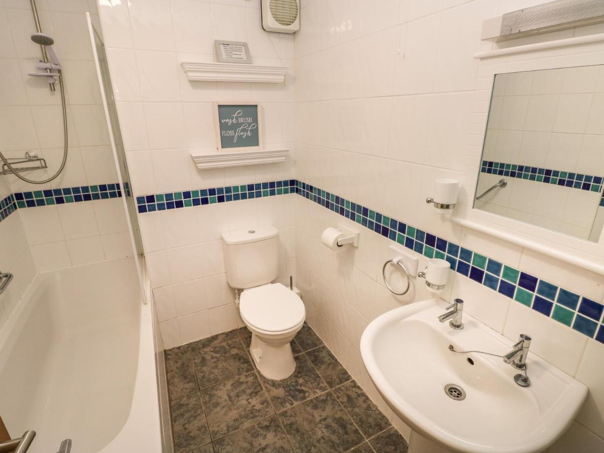 Sea Drift Apartment Tenby Bagian luar foto