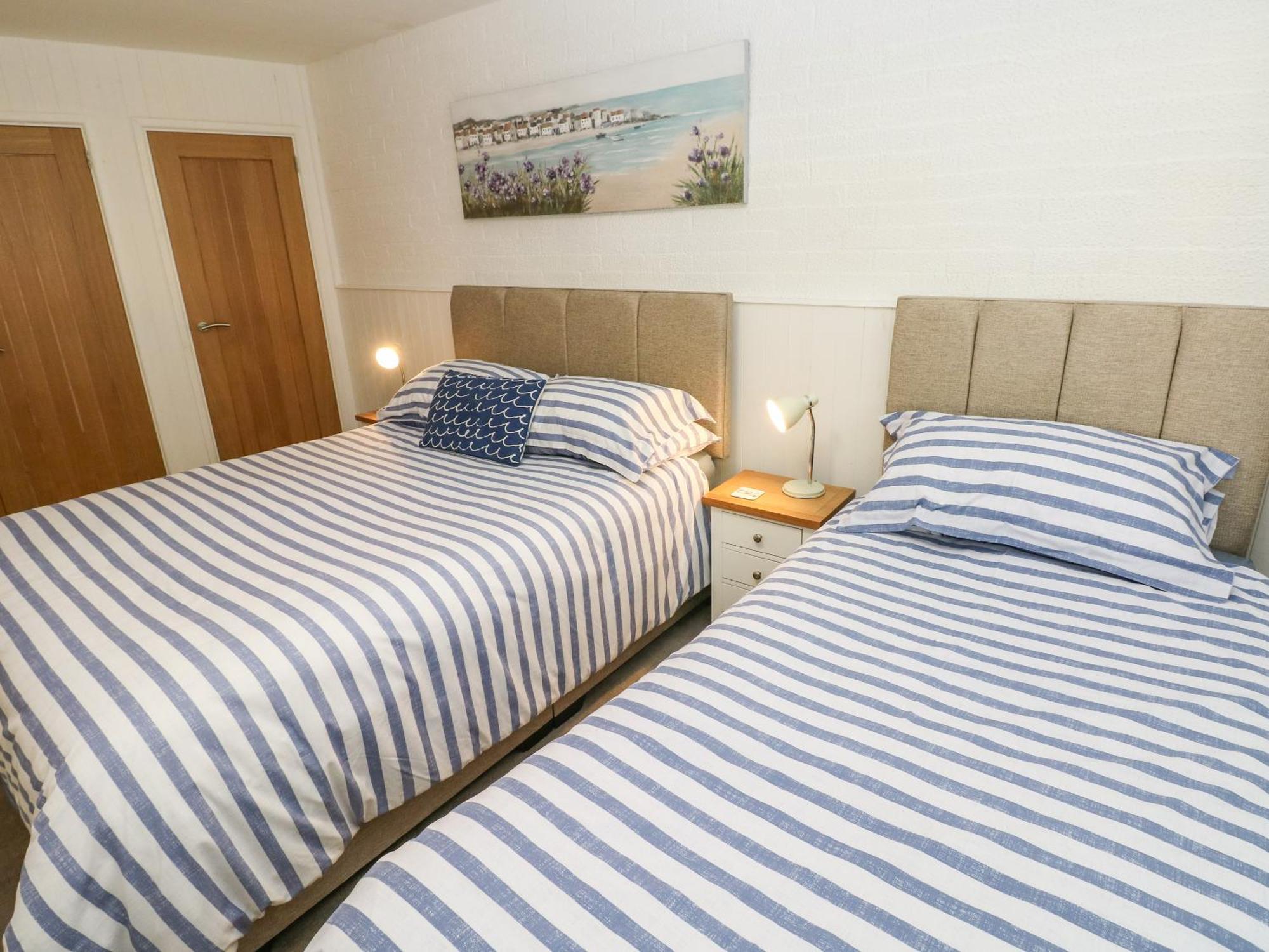 Sea Drift Apartment Tenby Bagian luar foto